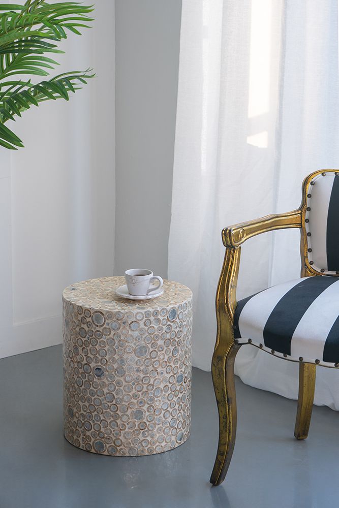 Столик акцентный с отделкой раковинами устриц Glasar 46958