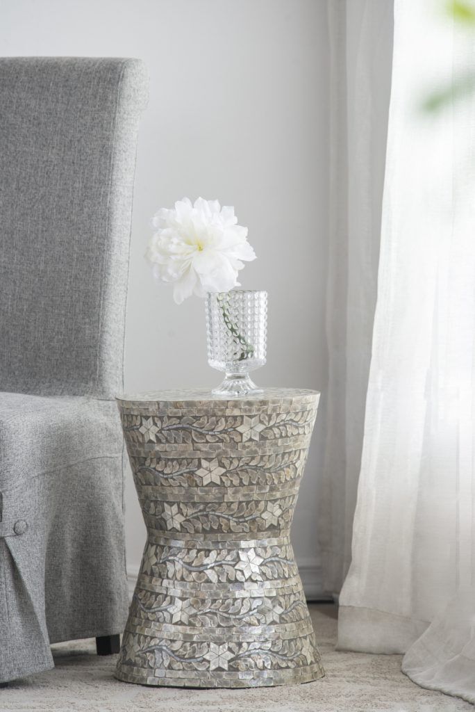 Столик акцентный с отделкой из раковин устриц Glasar 49922