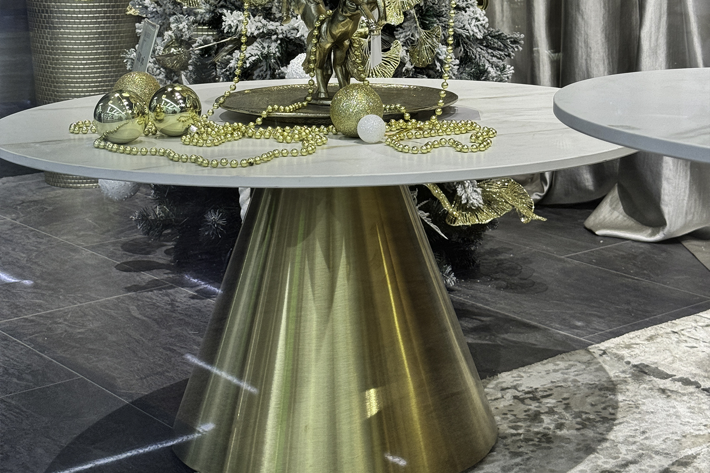 Стол журнальный круглый керамогранит белый Garda Decor 76AR-00910