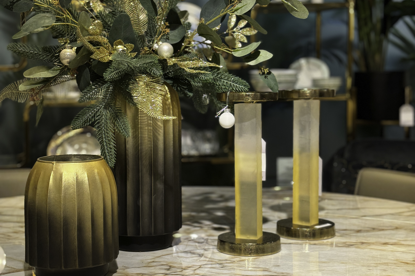 Ваза декоративная стеклянная золотая Garda Decor 71PN-52240