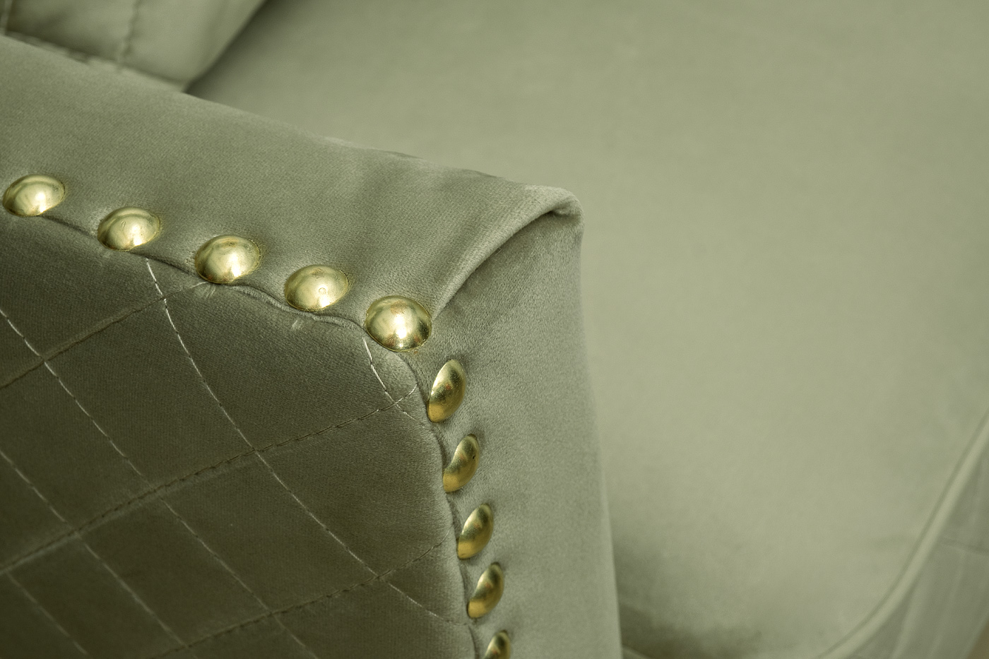 Кресло велюровое оливковое Garda Decor SORRENTO1-Colt1002