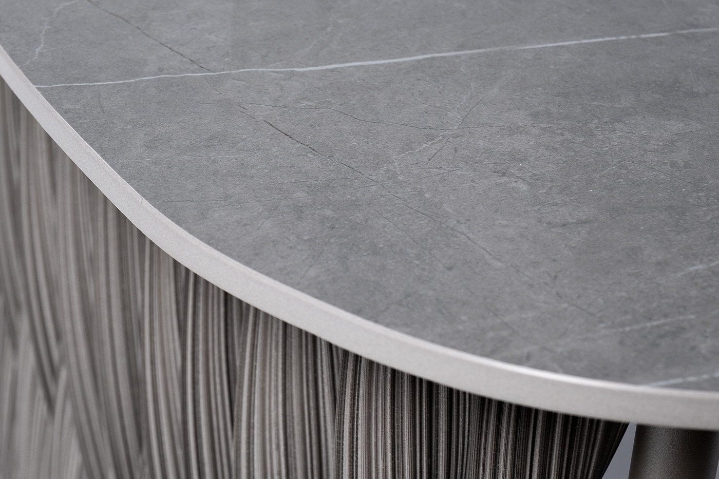 Стол журнальный уличный Оливер серый Garda Decor 39AR-00403