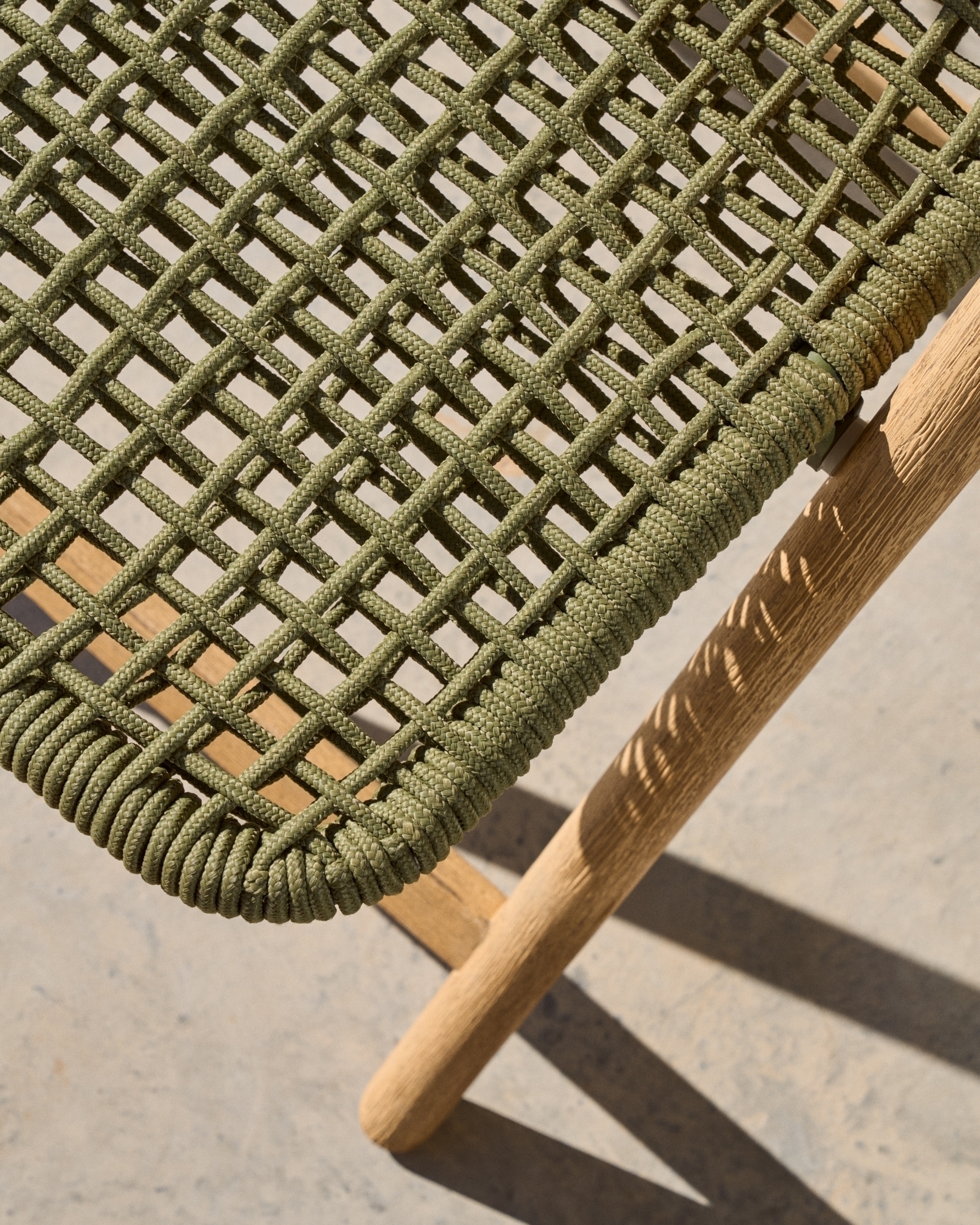 Складной стул Dandara из массива акации со стальной конструкцией и зеленым шнуром La Forma 193282