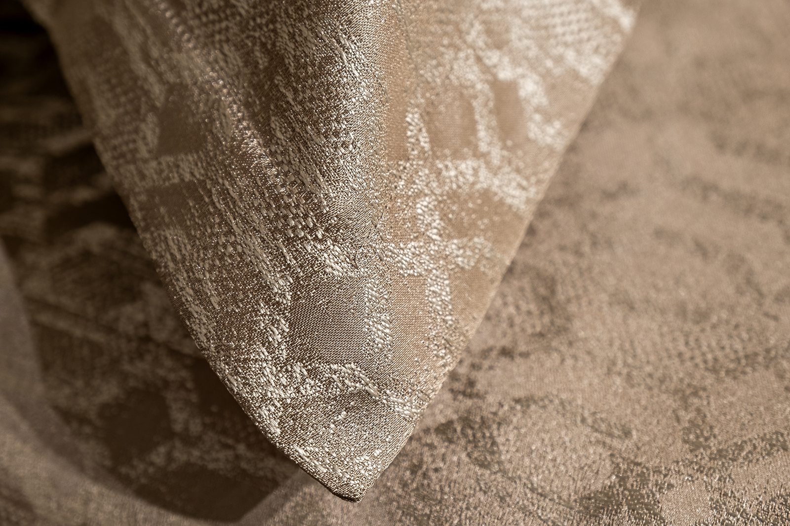 Комплект из декоративны наволочек бежевый Garda Decor 121GD-16001