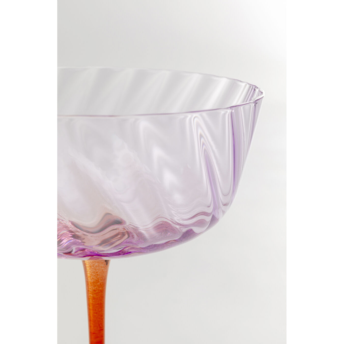 Бокал для шампанского Twist 18cm assorted KARE 58119