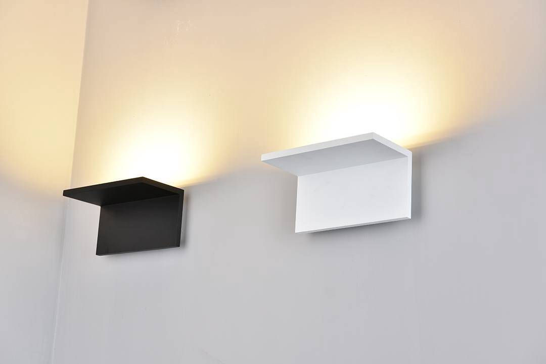 Светильник настенный DesignLed GW-6817-12-BL-WW