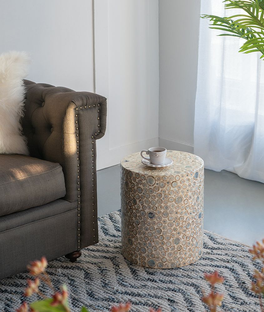 Столик акцентный с отделкой раковинами устриц Glasar 46958