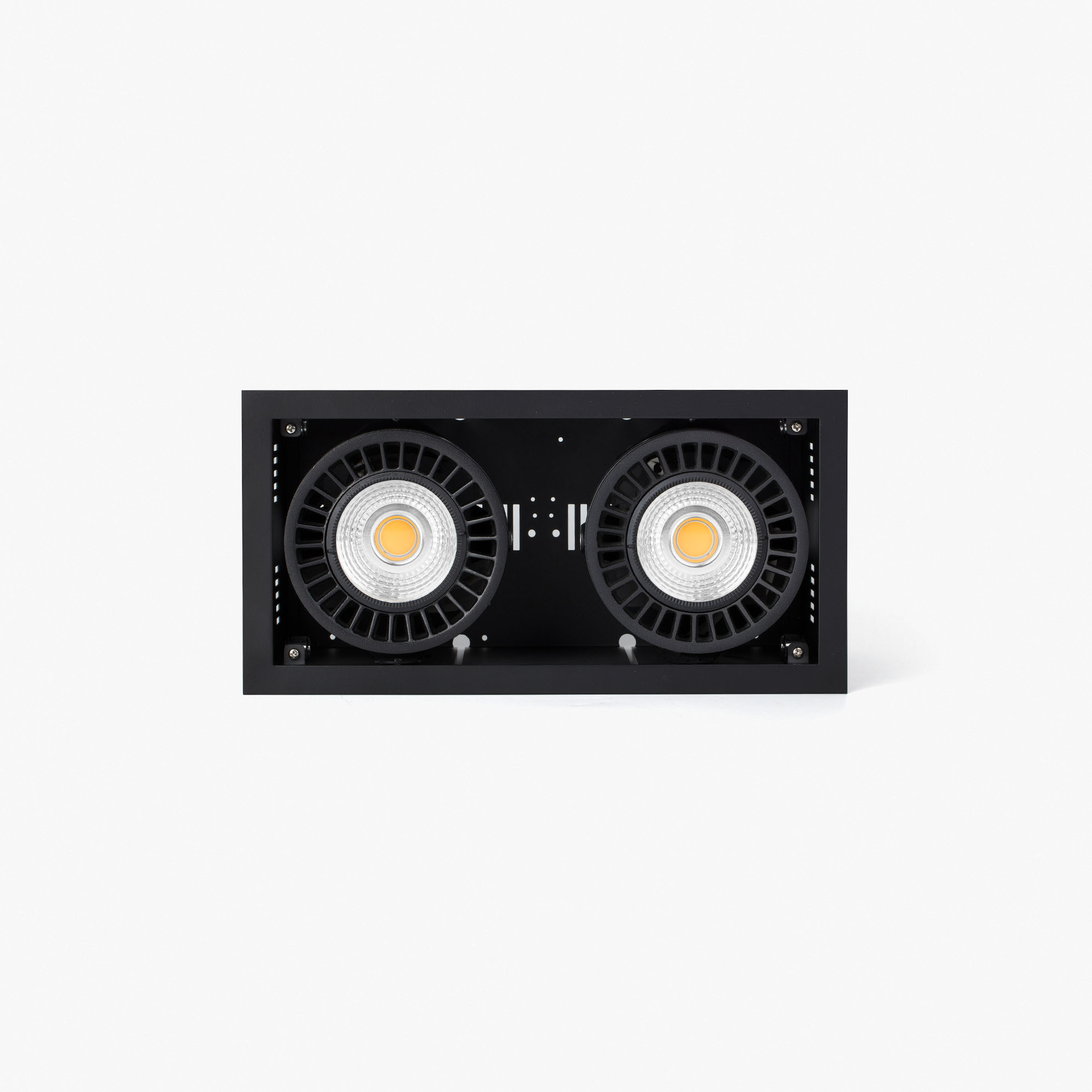 Встраиваемый светильник Colin-2 черный LED CRI95 48-72W 4000K 56° Faro