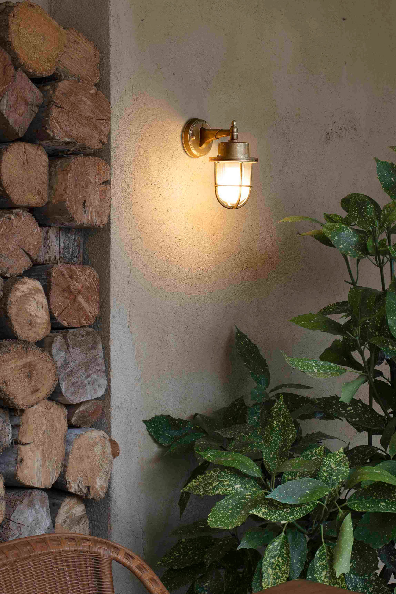 Уличное бра из латуни Nanir Faro