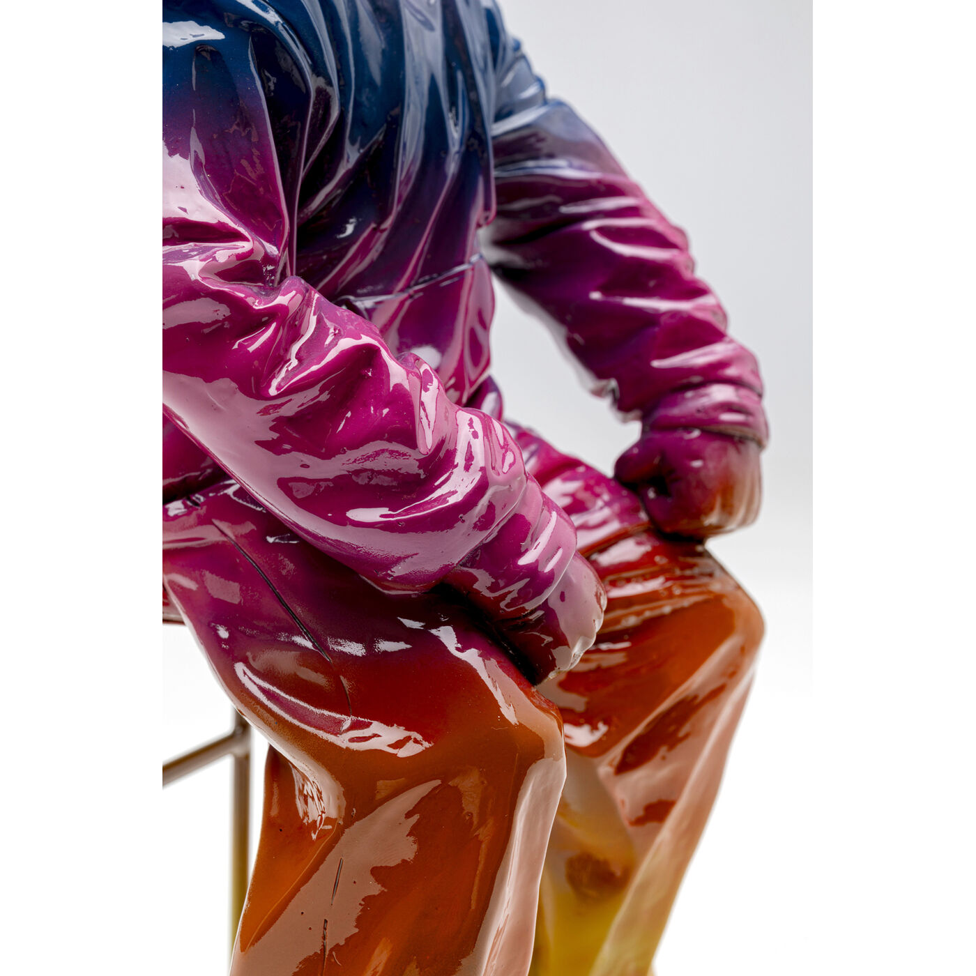 Фигура декоративная Street Art Boy Rainbow 36cm KARE 56927