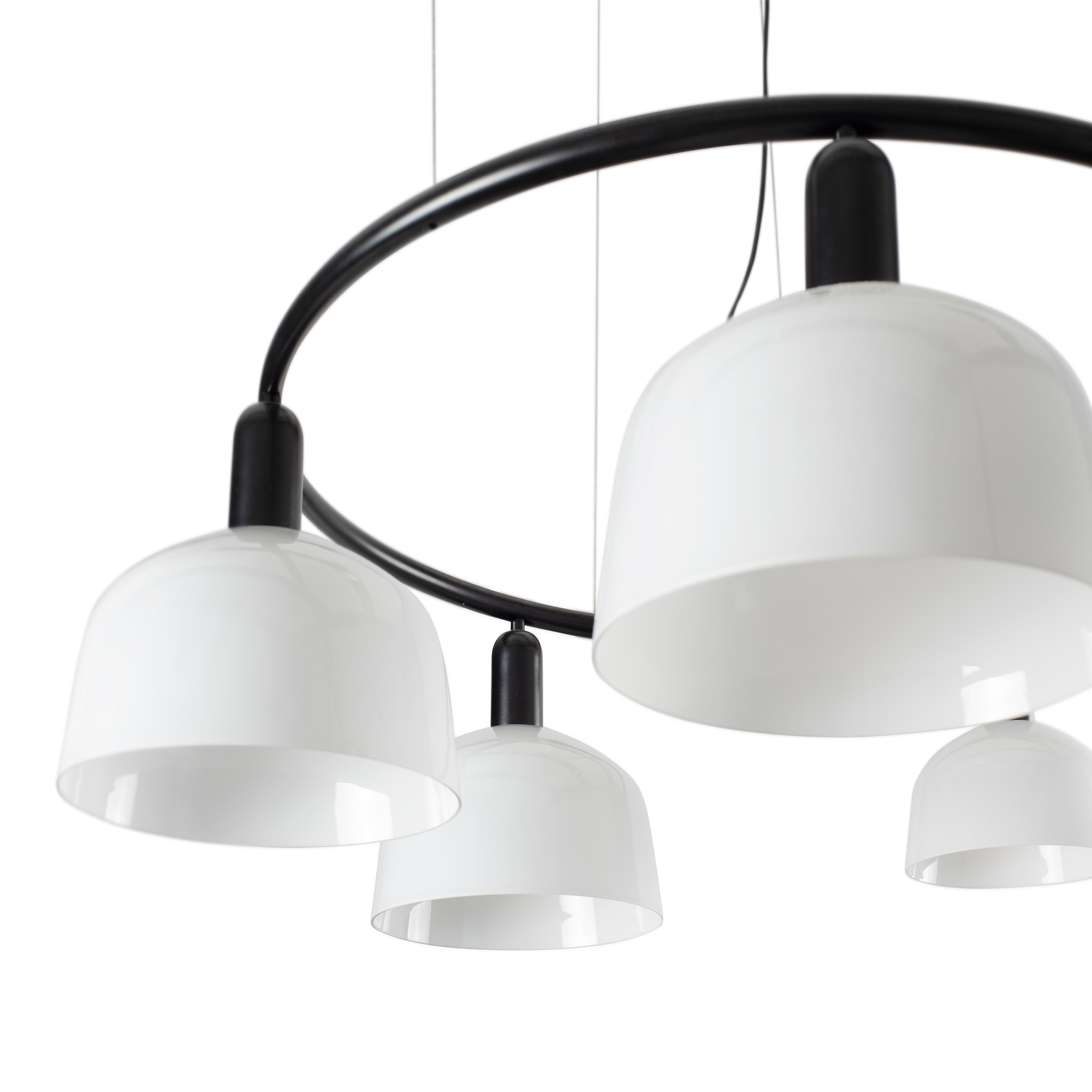 Люстра круглая TATAWIN M с белыми плафонами 5xE27 Faro
