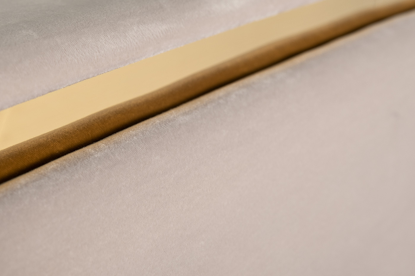 Кровать Lancy велюровая серая Garda Decor 102AN-KRO-3180-SER