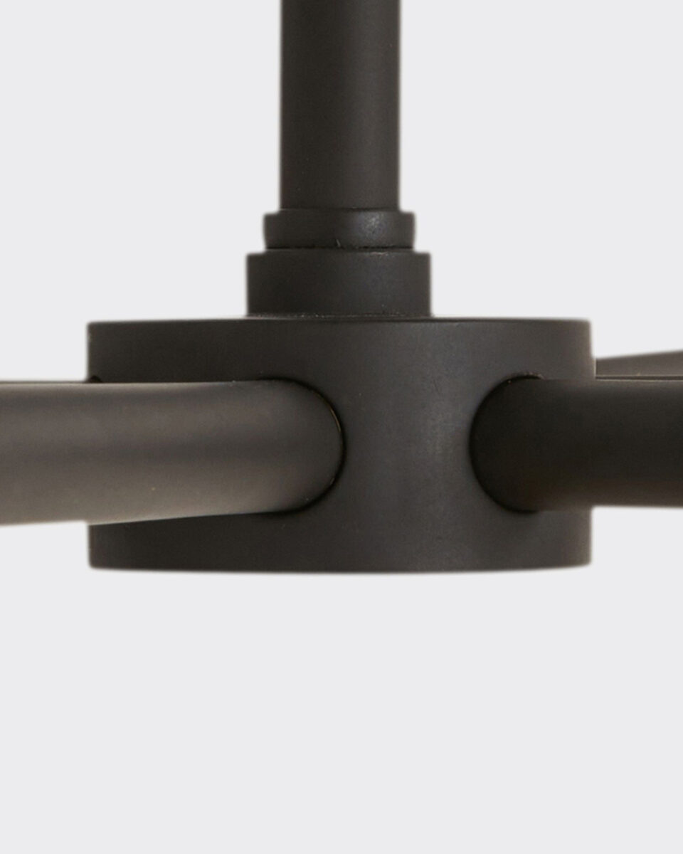 Чёрная люстра Ансель с белыми абажурами Louvre Home LHLCH260124XNP