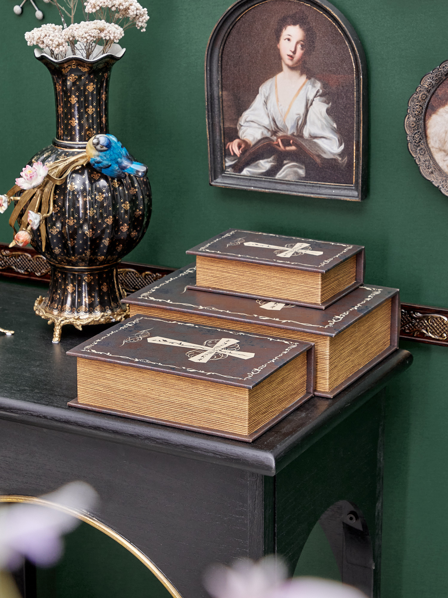 Шкатулка в виде книги Glasar 39-156/2