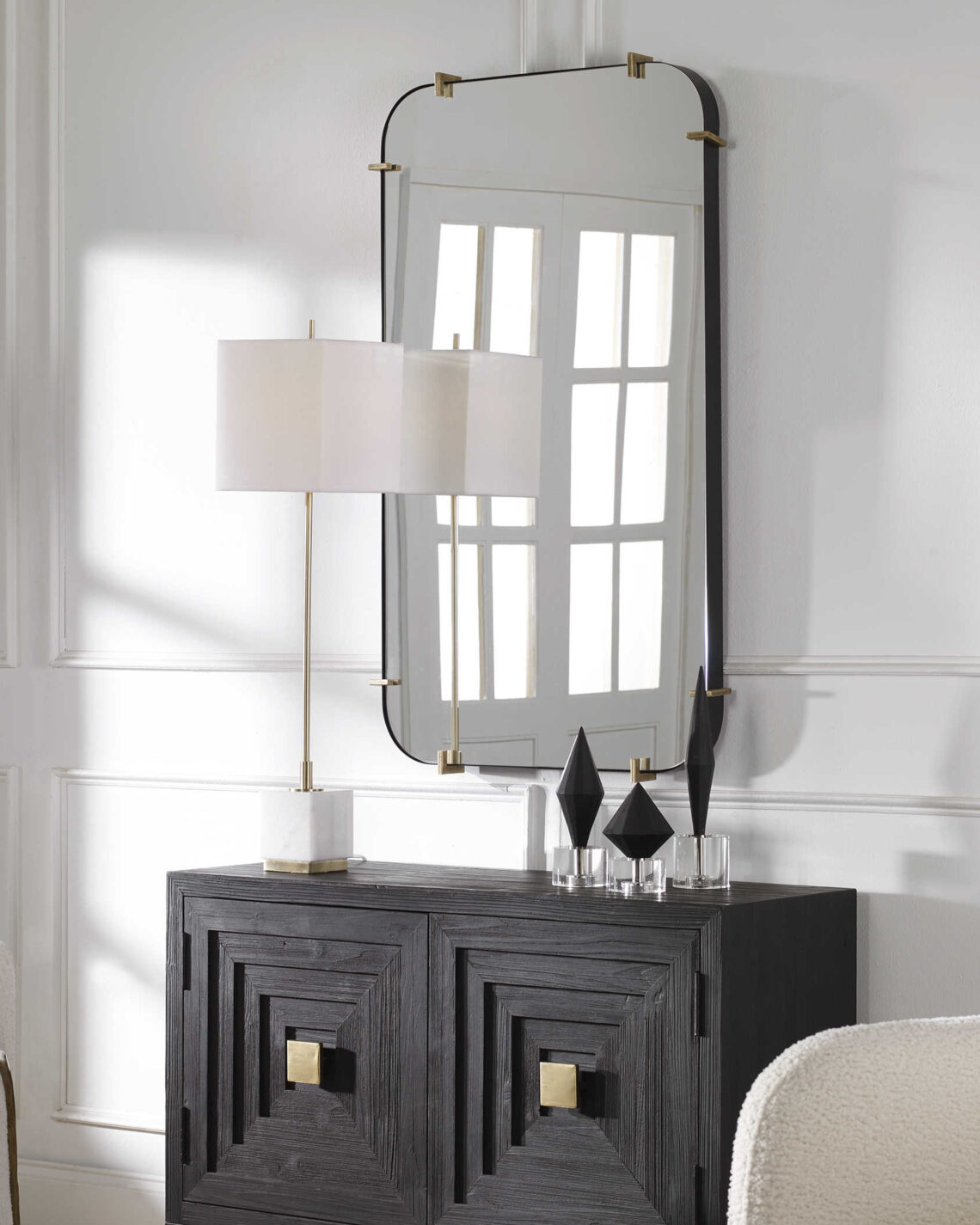 Настенное зеркало в раме Пали Louvre Home LHDWM271223RJ