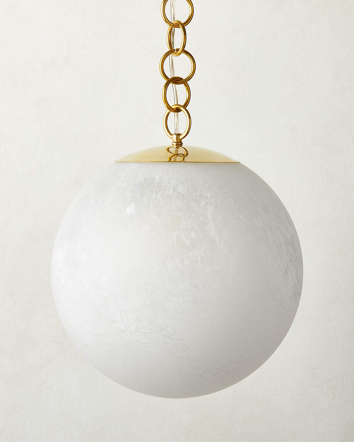 Большой золотой подвесной светильник Мэйси Louvre Home LHLCH100324SWL