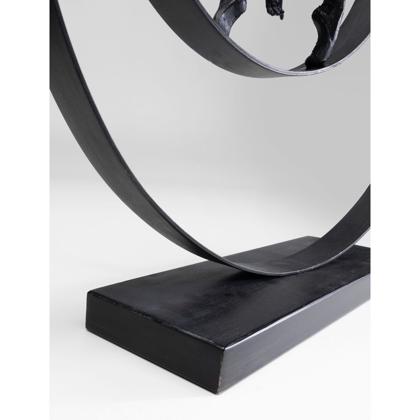 Фигура декоративная Artist Circle 45 см KARE 56342