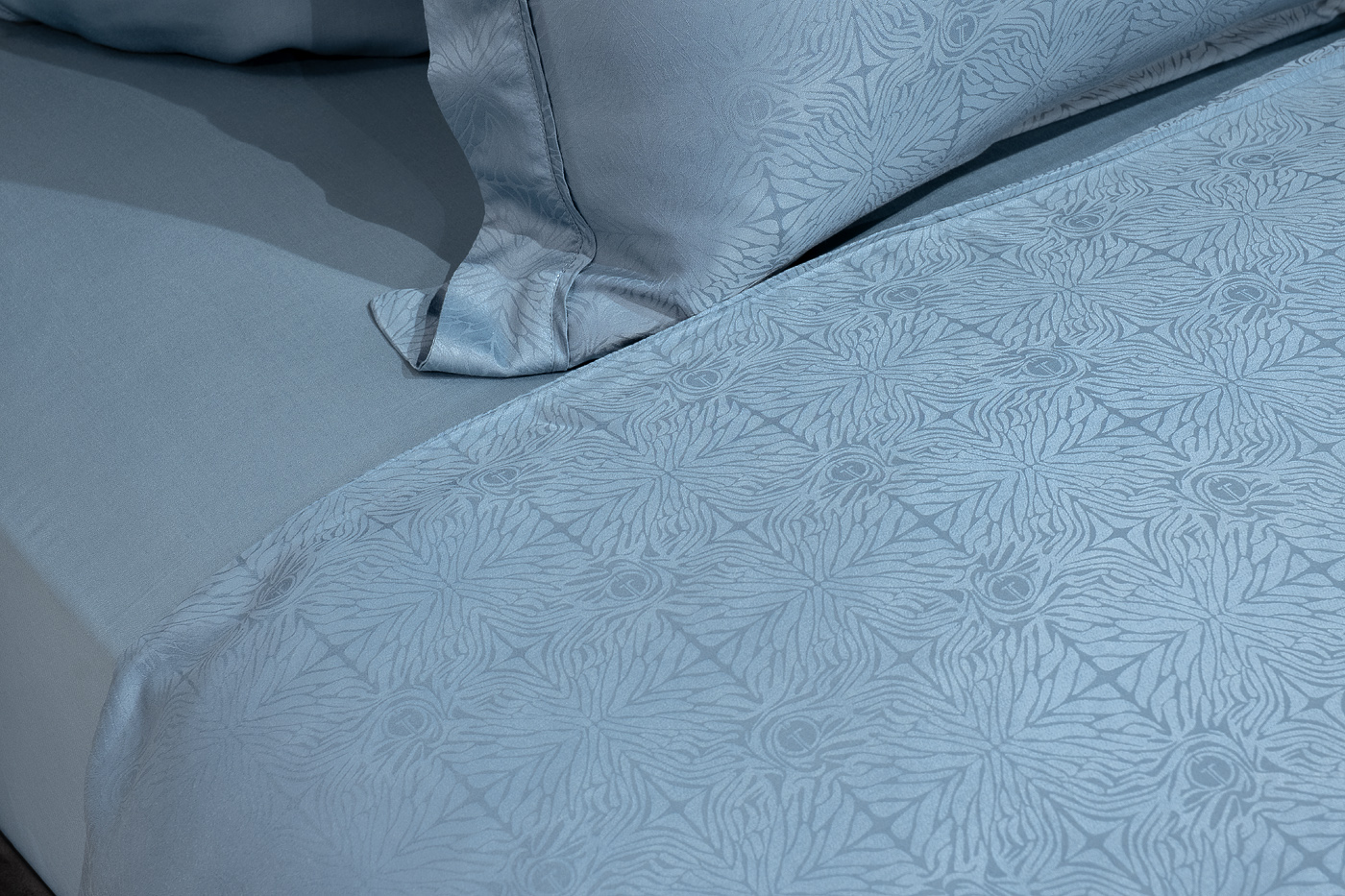 Простыня бамбук на резинке сине-зеленая Garda Decor 180JOD-18014