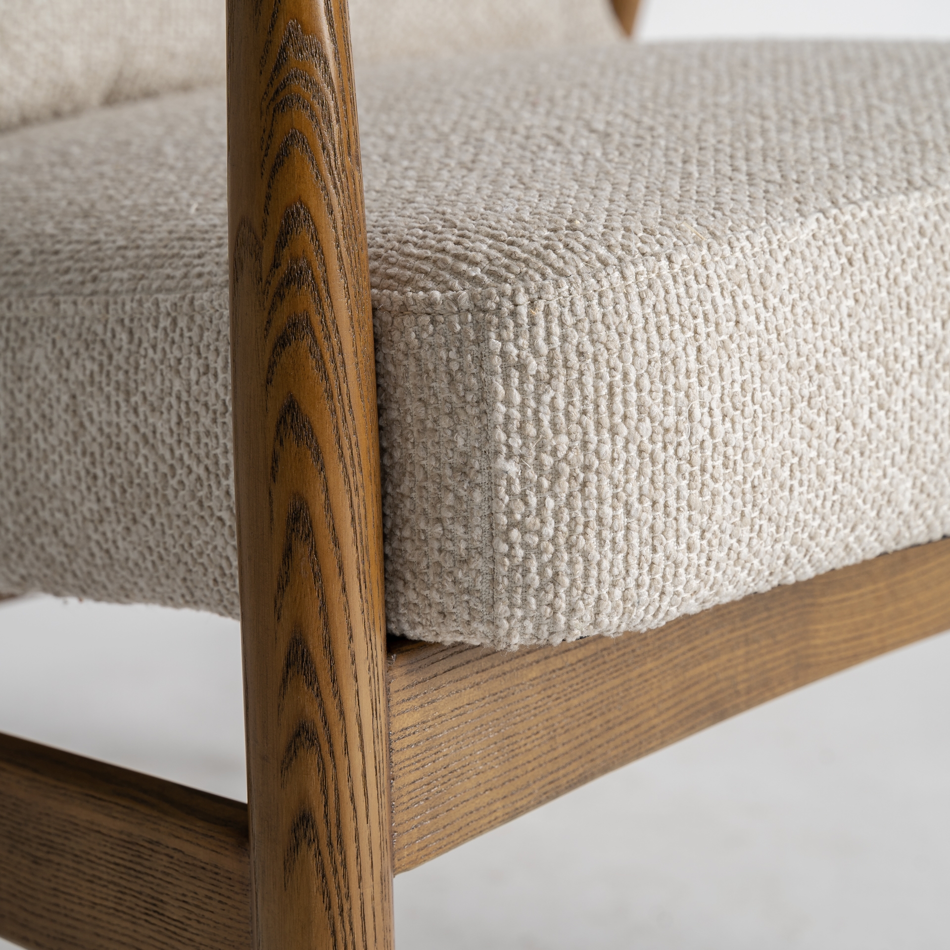 Кресло Tarres бежевое Vical