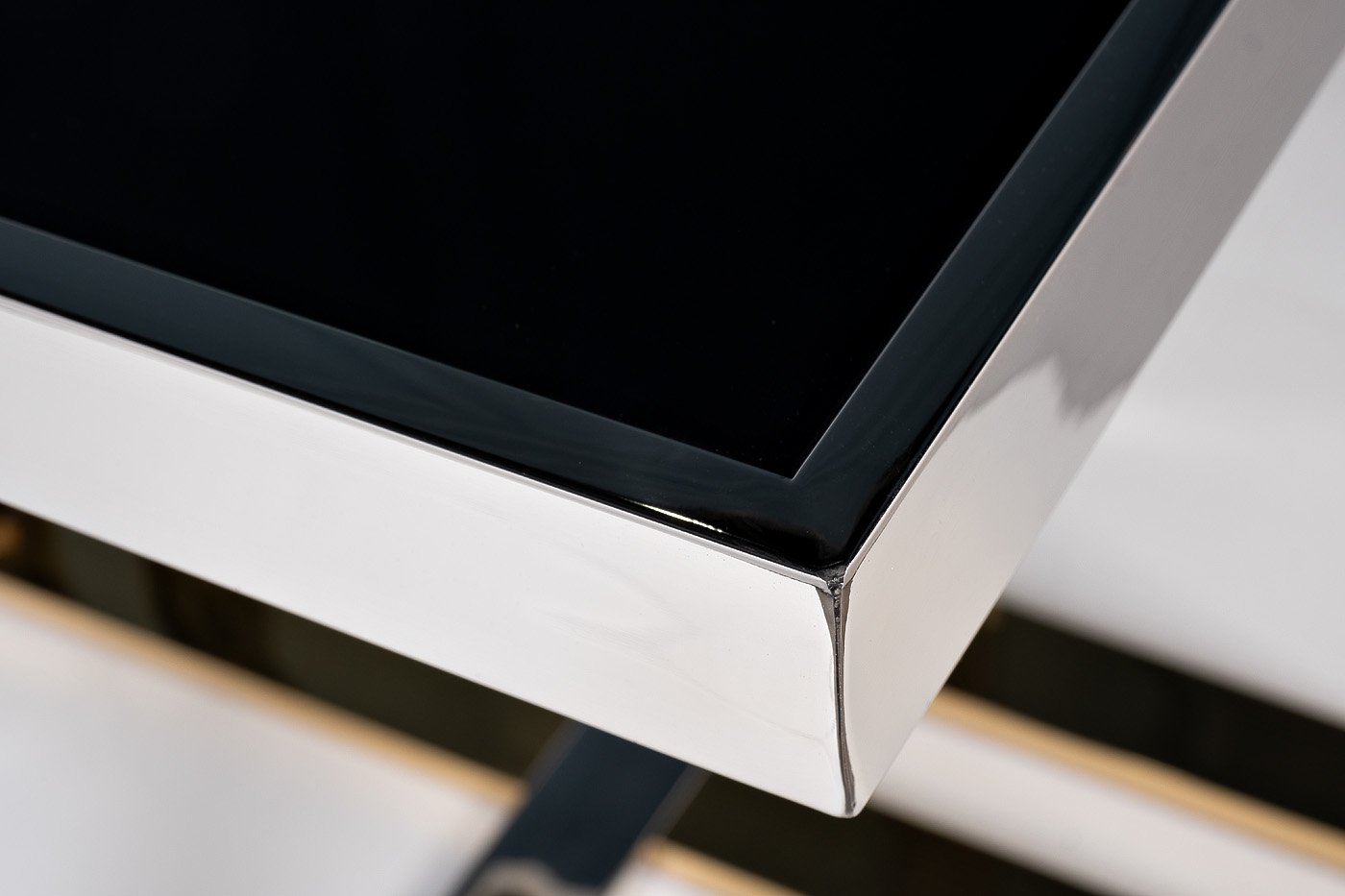 Столик журнальный черное стекло/хром/золото Garda Decor 47ED-20920