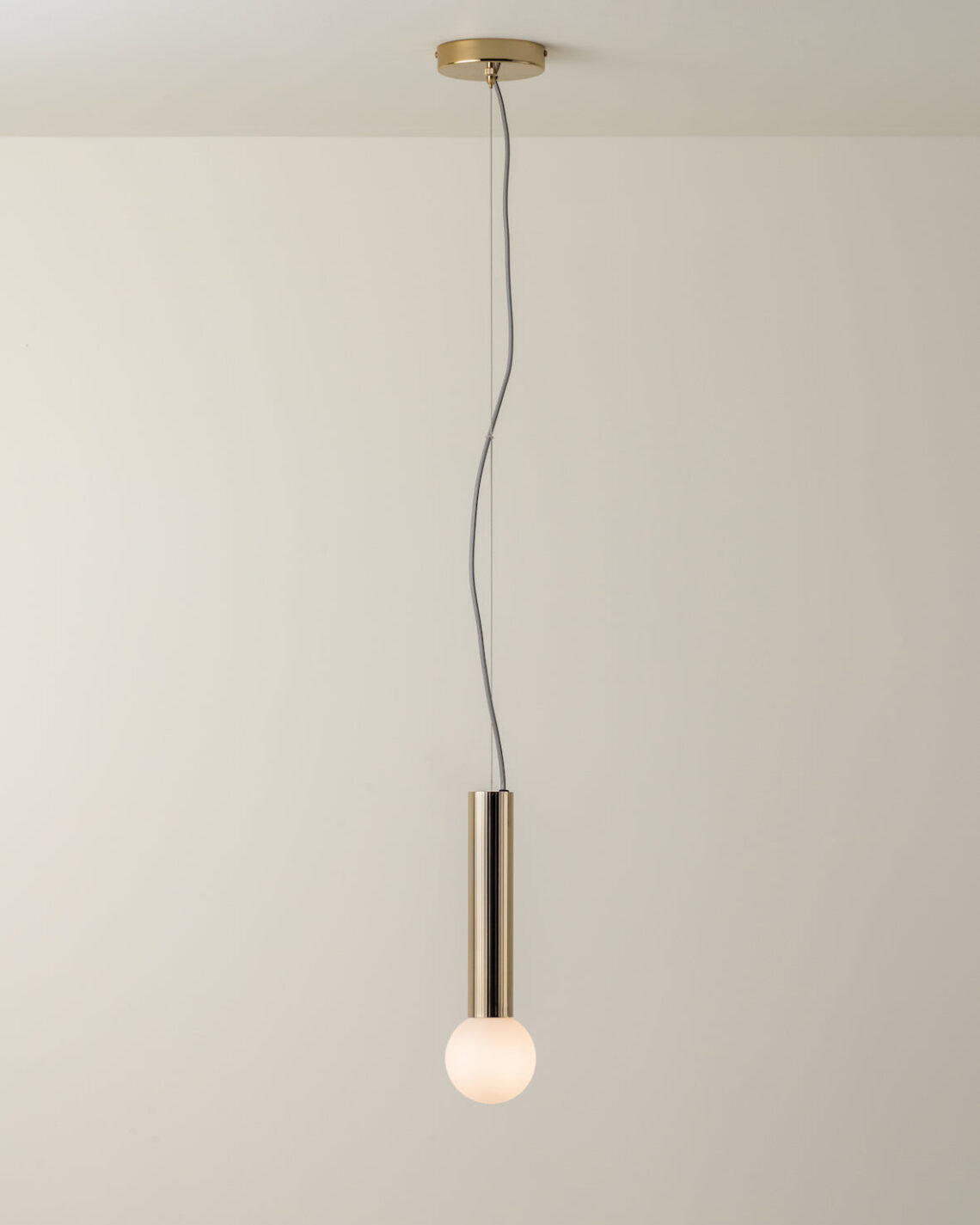 Золотой подвесной светильник Кло Louvre Home P7561PA