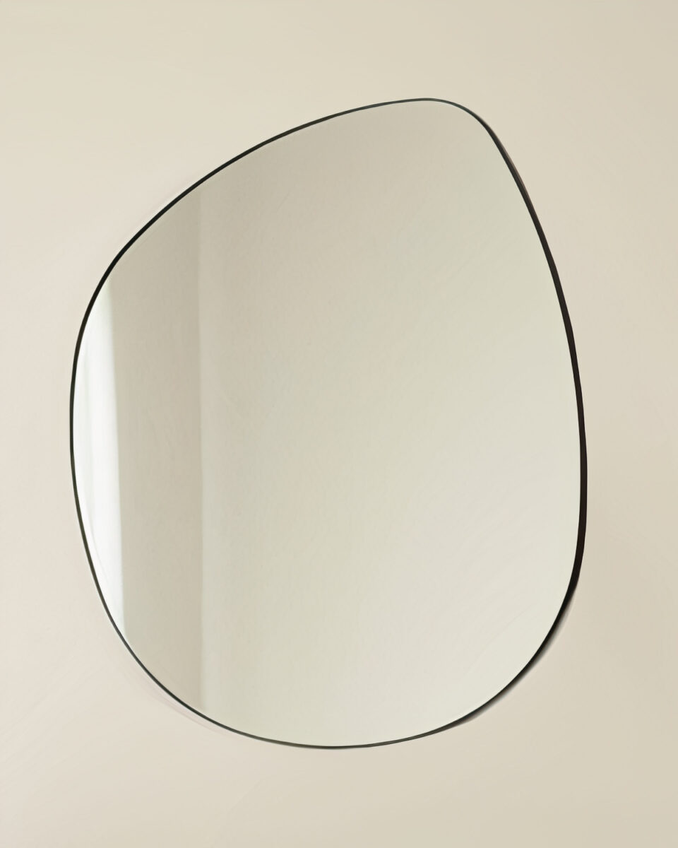 Ассиметричное настенное зеркало Анора Louvre Home DWM110824PND