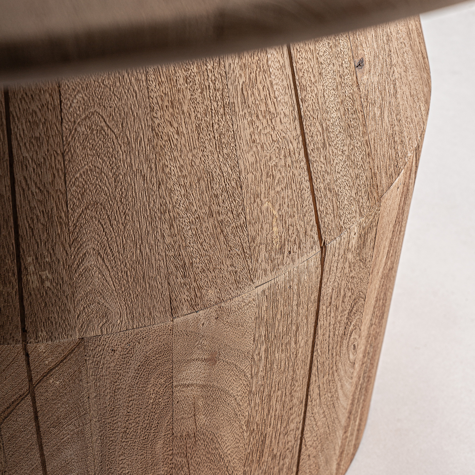 Круглый обеденный стол JACQUARD Vical