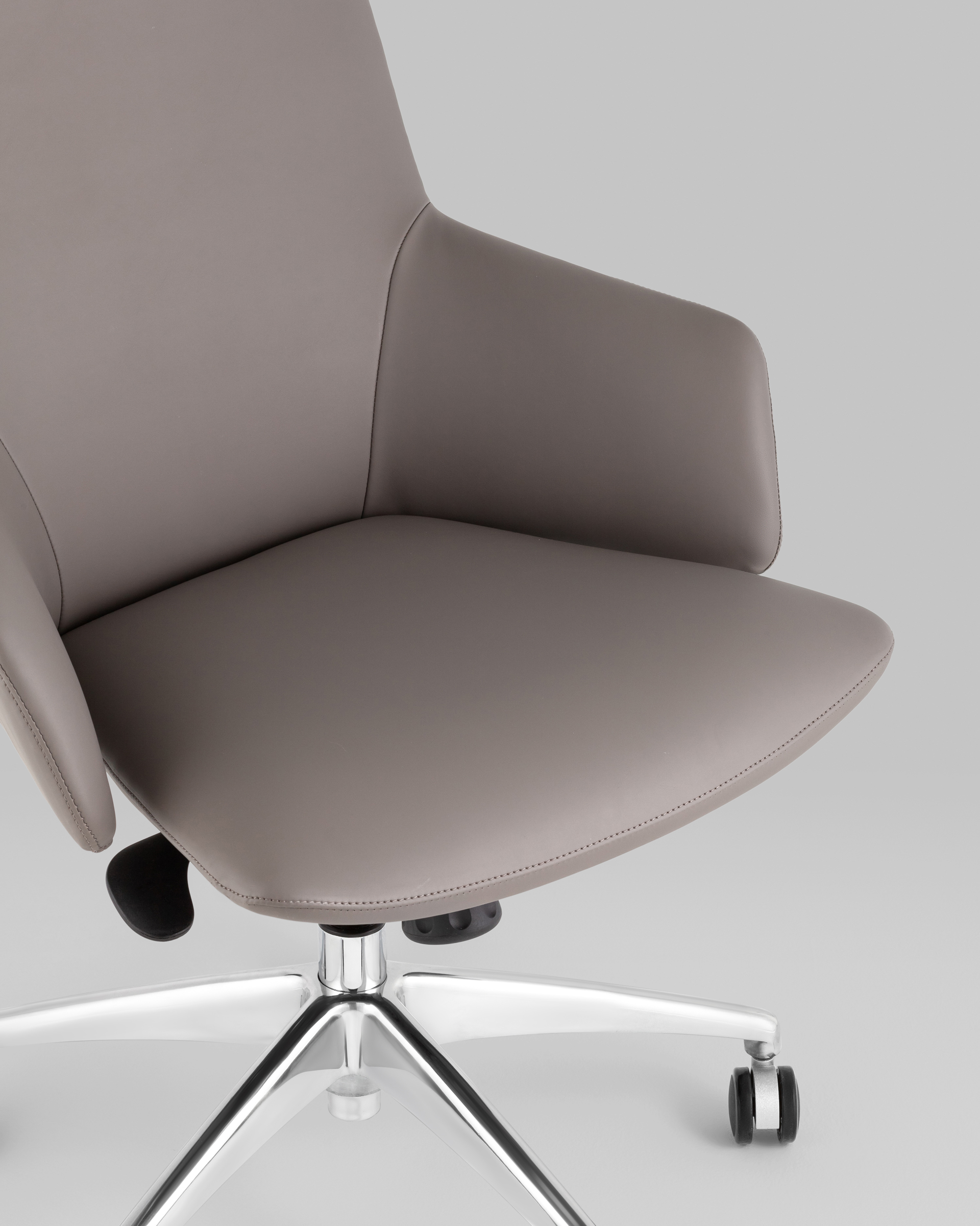 Кресло руководителя TopChairs Bow серый Stool Group