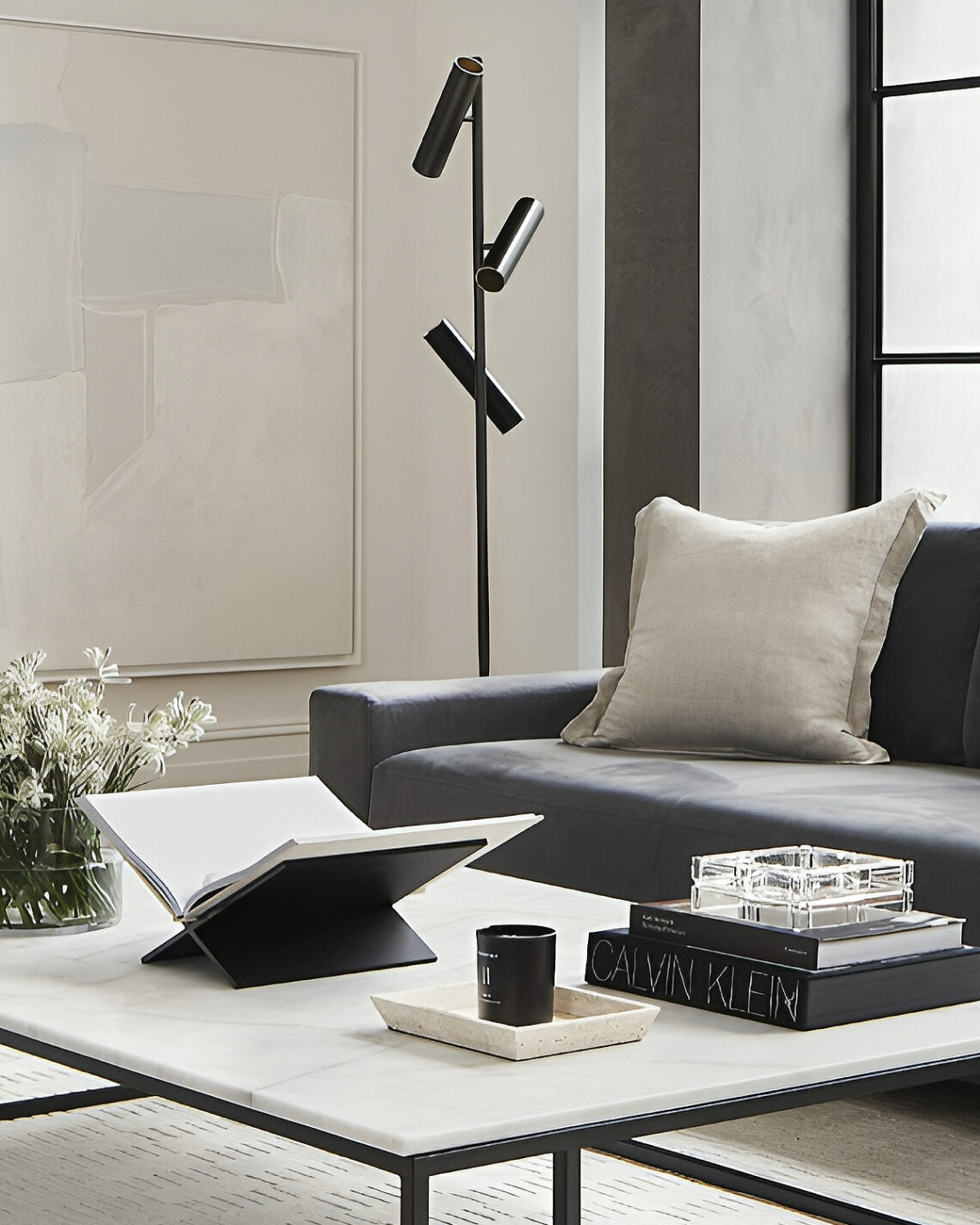 Чёрная напольная лампа Брикс Louvre Home P2592FA