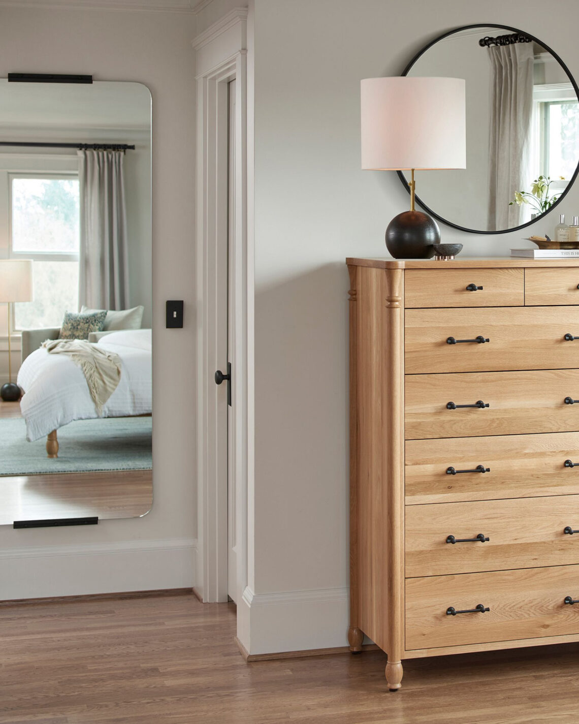 Современная деревяная лампа с регулировкой по высоте Тулон Louvre Home JJ11084-1T