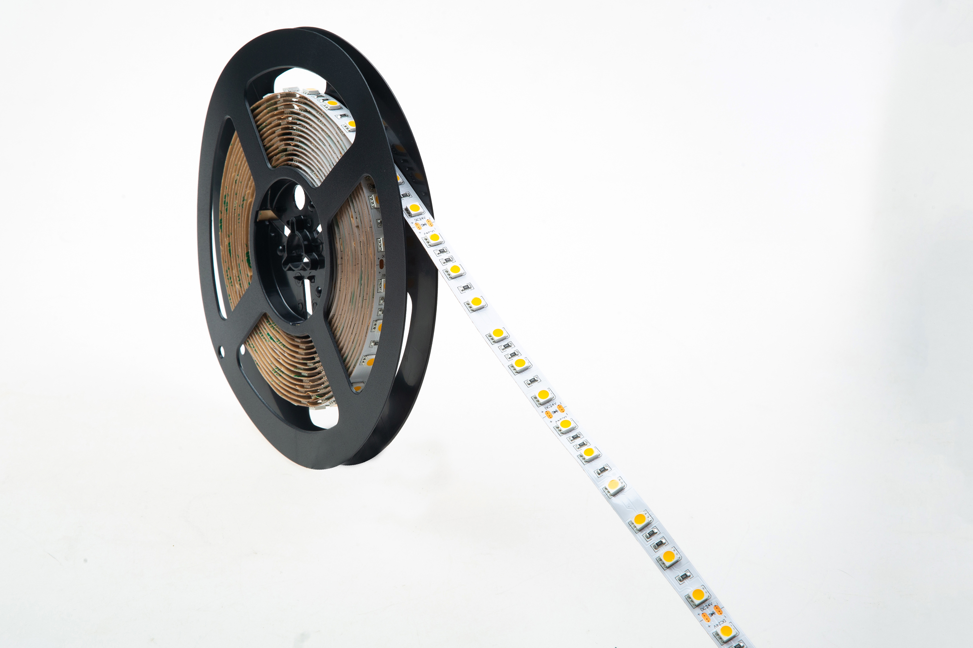 Светодиодная лента Donolux DN18287NWRA85