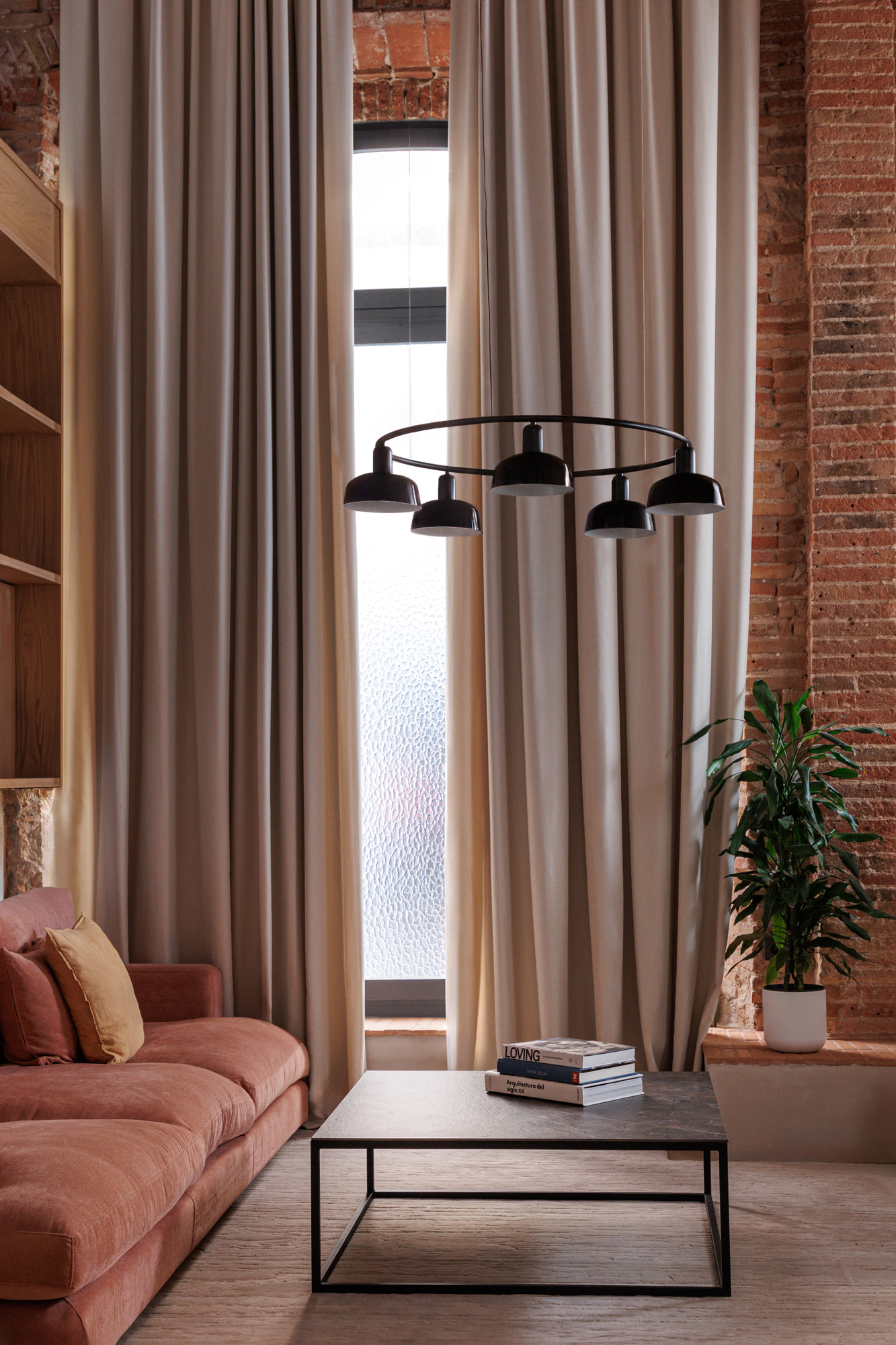 Люстра круглая TATAWIN S черная 5xE27 Faro