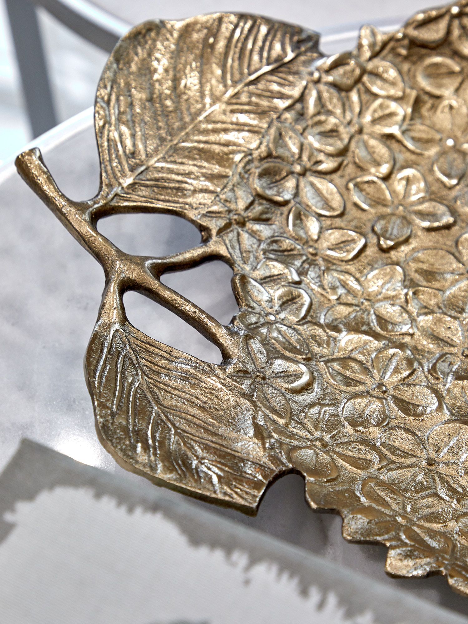 Блюдо декоративное Гортензия Glasar D5577