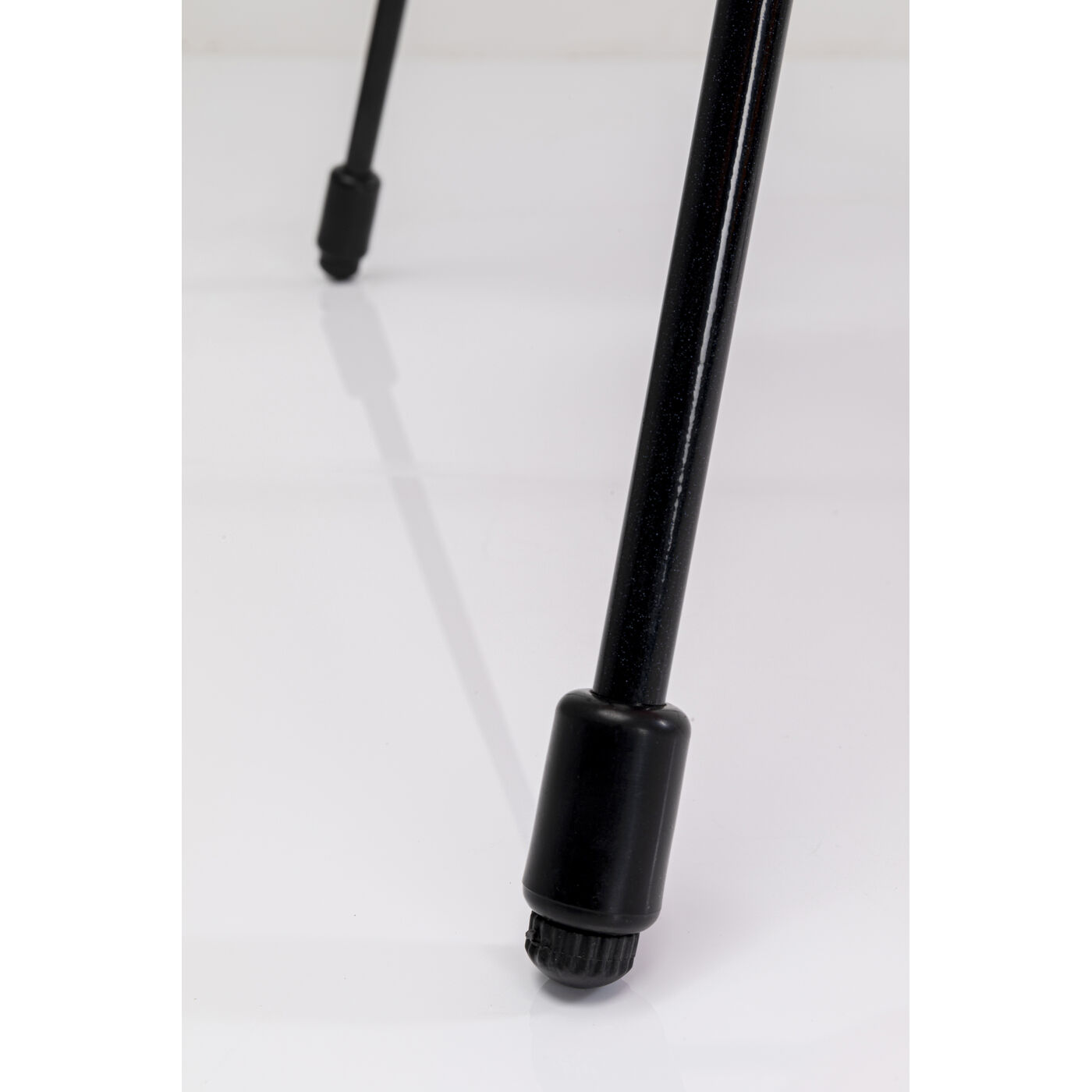 Кресло Acapulco Cherry KARE 47426