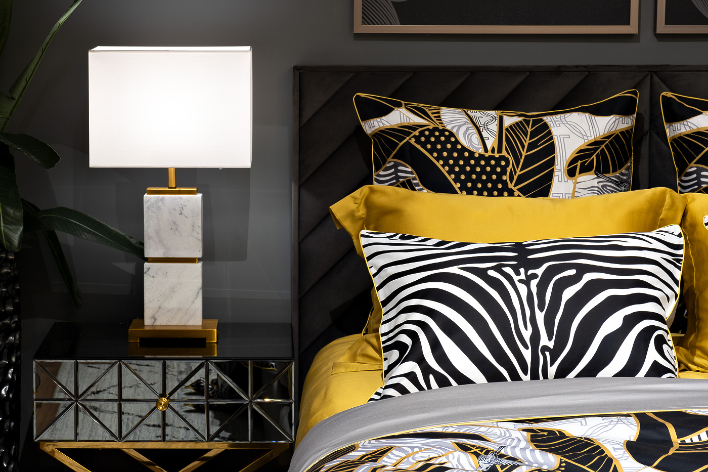 Комплект из 2х наволочек Тропики 50х70см зебра/серый Garda Decor 130HB-00011 Комплект наволочек Тропики 50/70 зебра