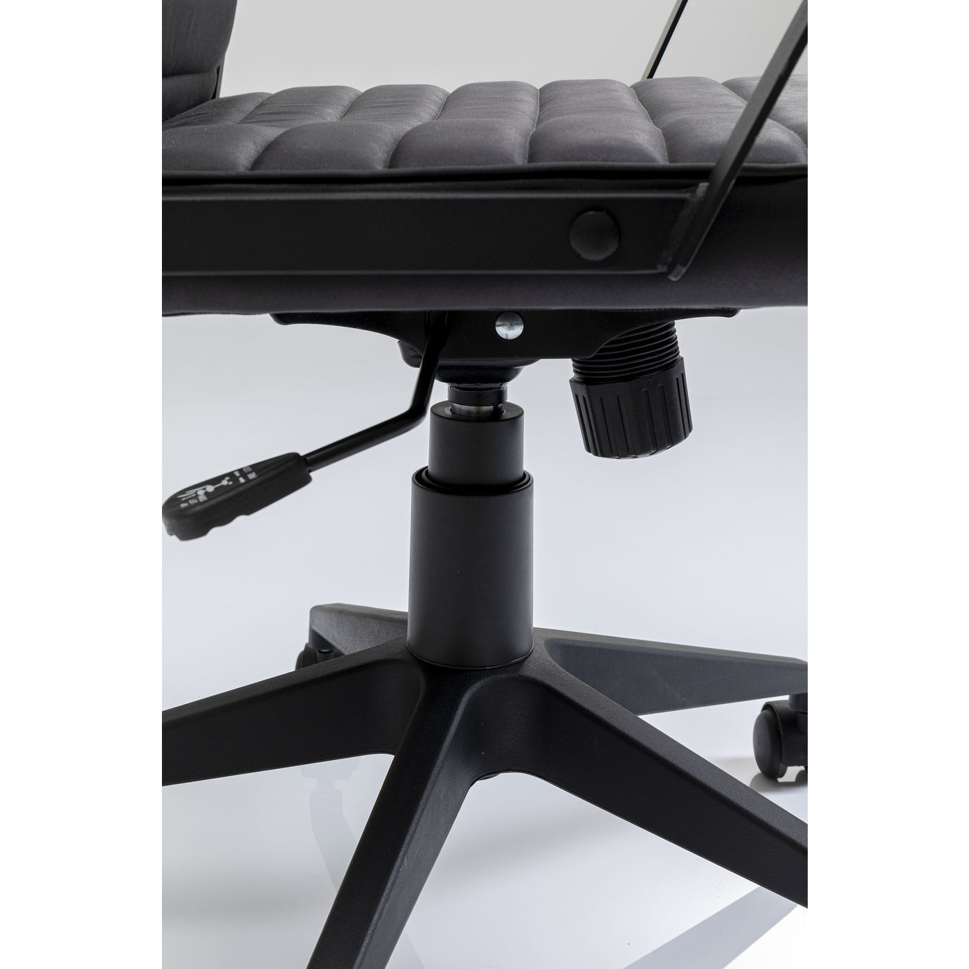 Кресло офисное Labora 84740 KARE