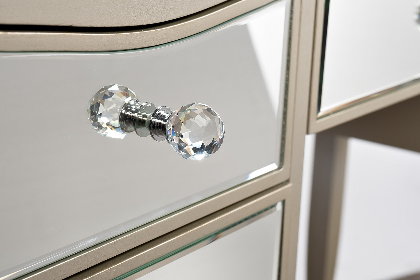 Столик туалетный с 5ю ящиками Garda Decor KFG127