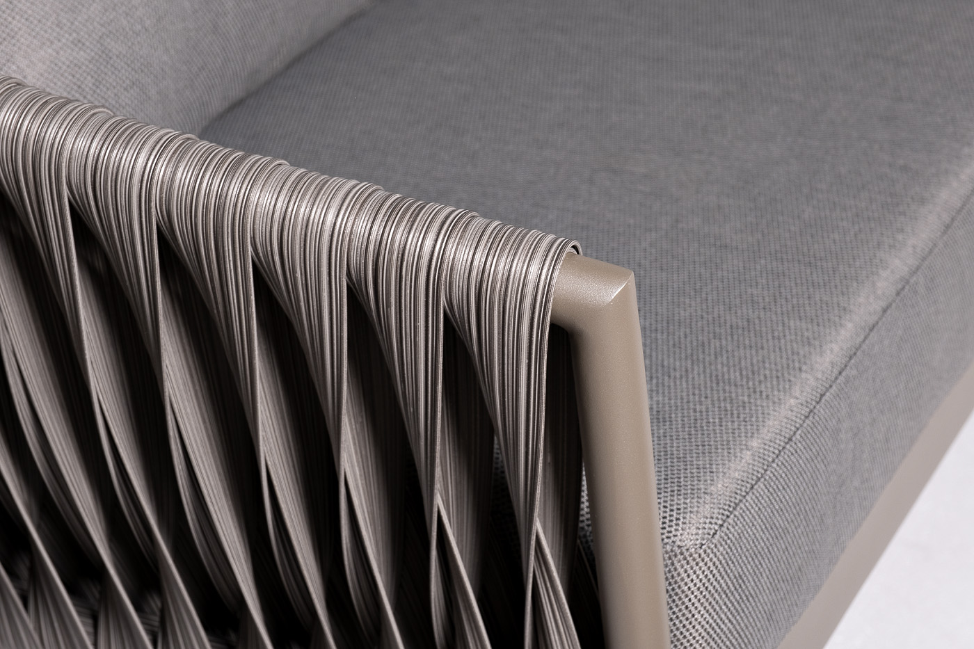 Диван двухместный уличный Муза серый Garda Decor 39AR-DIV-3691 SER