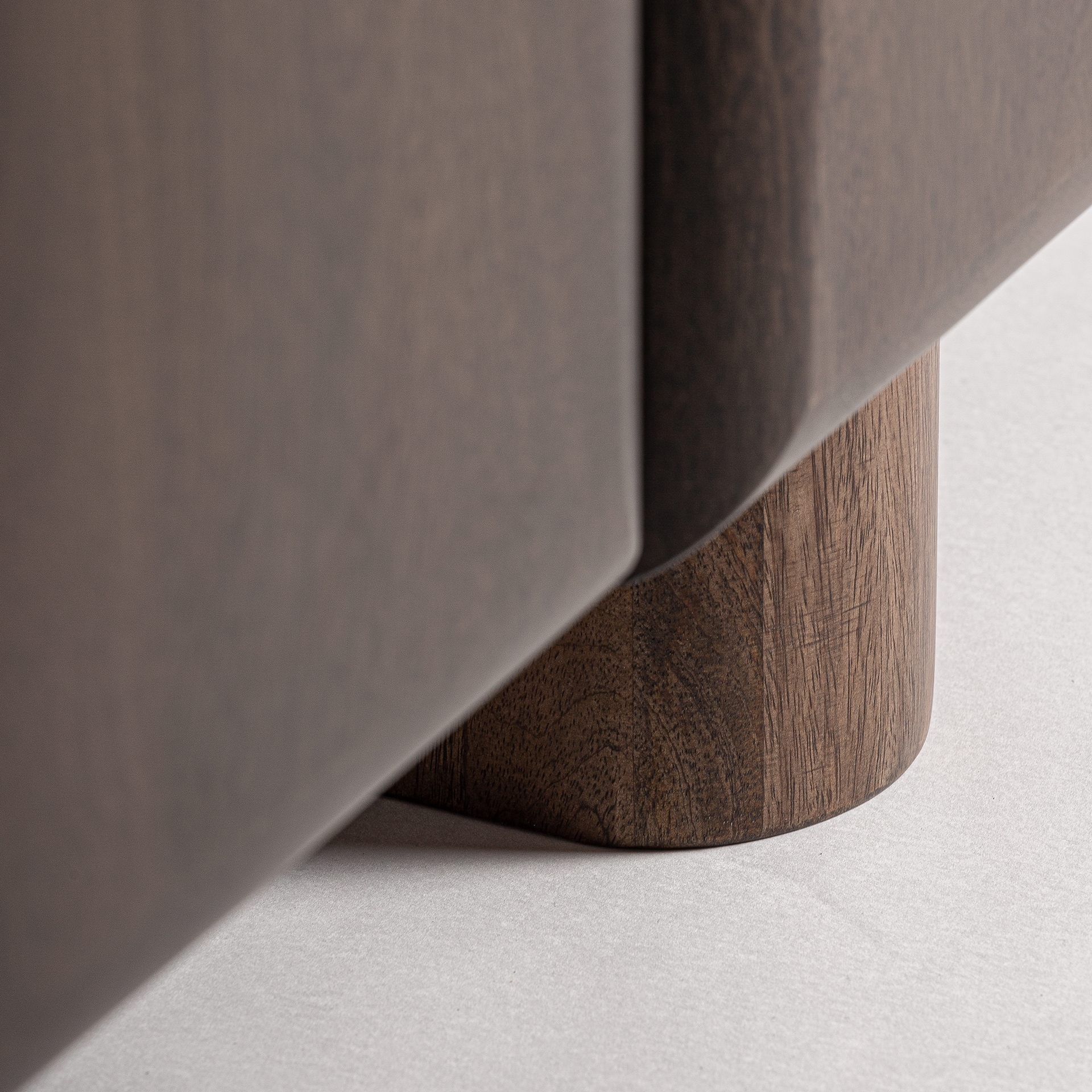 Сервант Craig Vical