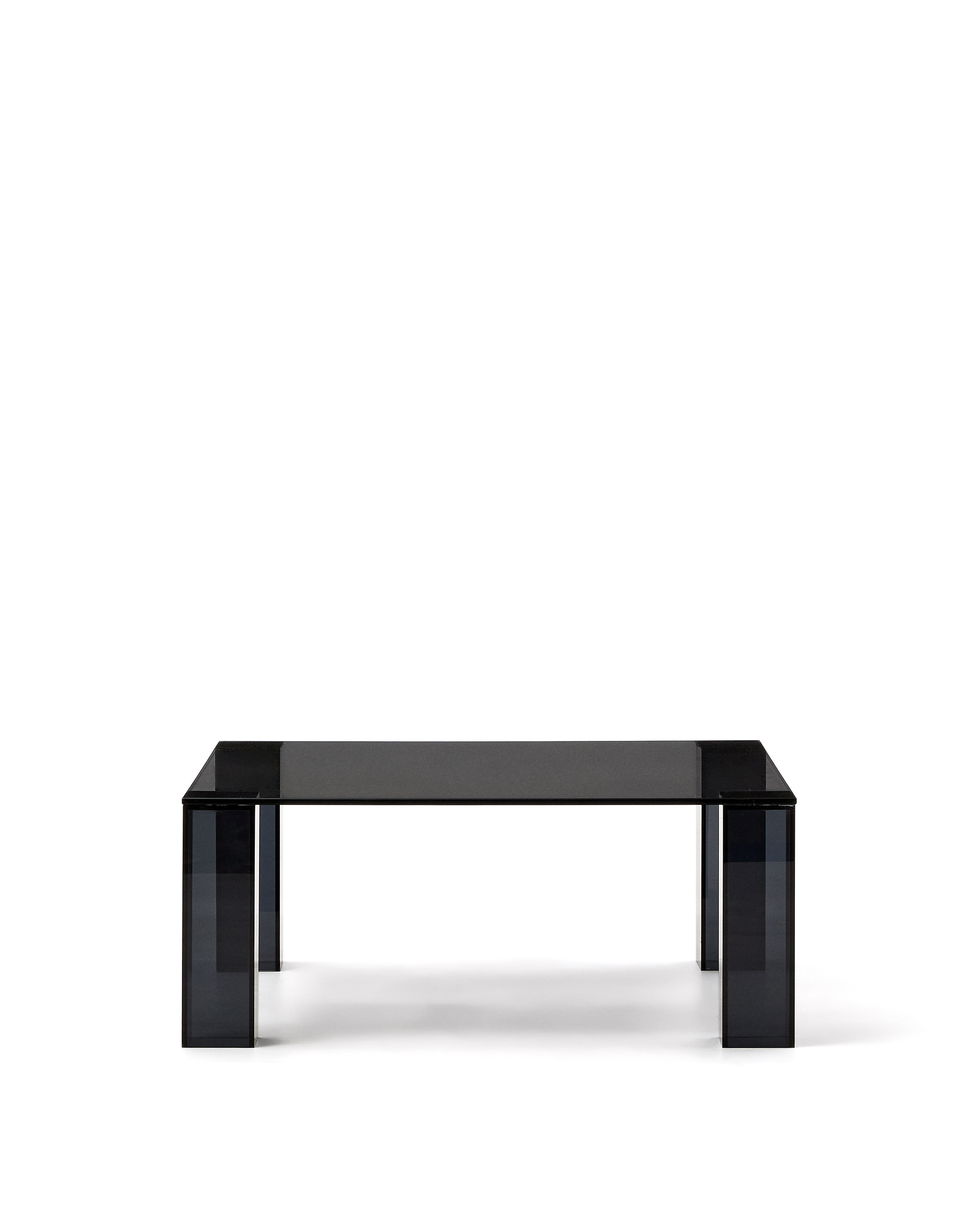 Журнальный столик Adularia из стекла темно-серого цвета 85 x 85 La Forma (ex Julia Grup)