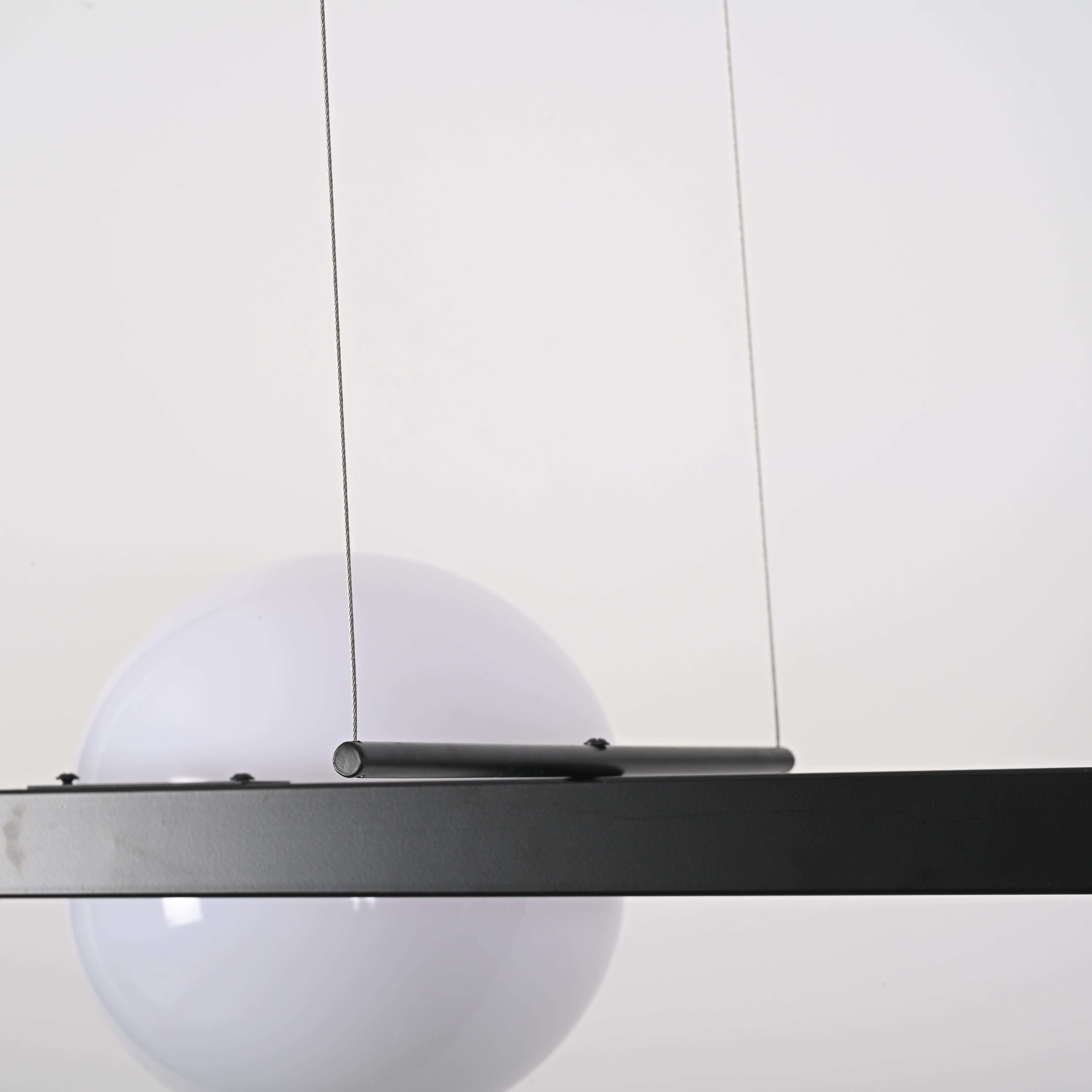 Реечный Подвесной Светильник Palma Wall Lamp 2 Шара + 1 Вазон Горизонтальная By Imperiumloft