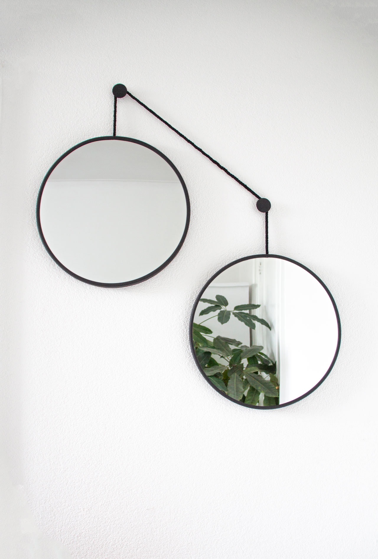 Balance M Black 2 зеркала по 40см  на черном шнуре Art-Zerkalo SM201BL