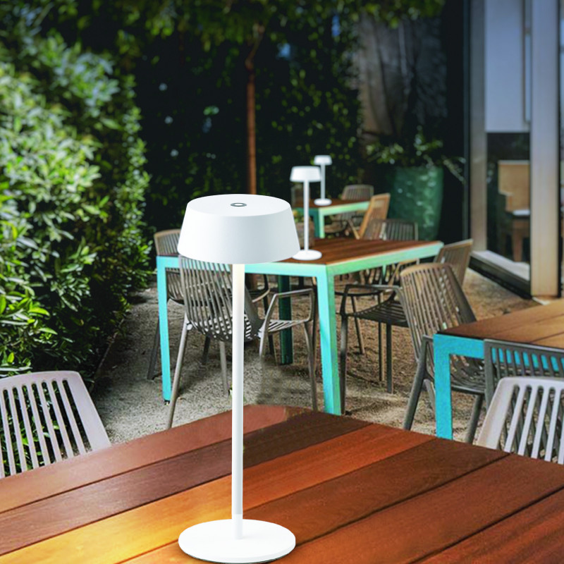 Уличный настольный светильник Mantra 7985