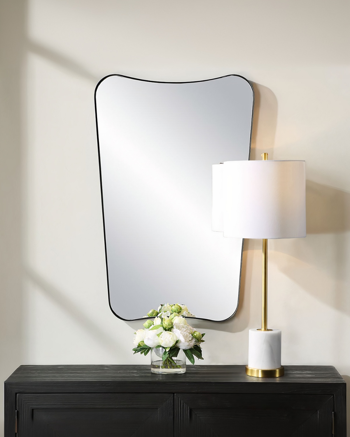 Черное зеркало в раме Кейн Louvre Home DWM140824PND