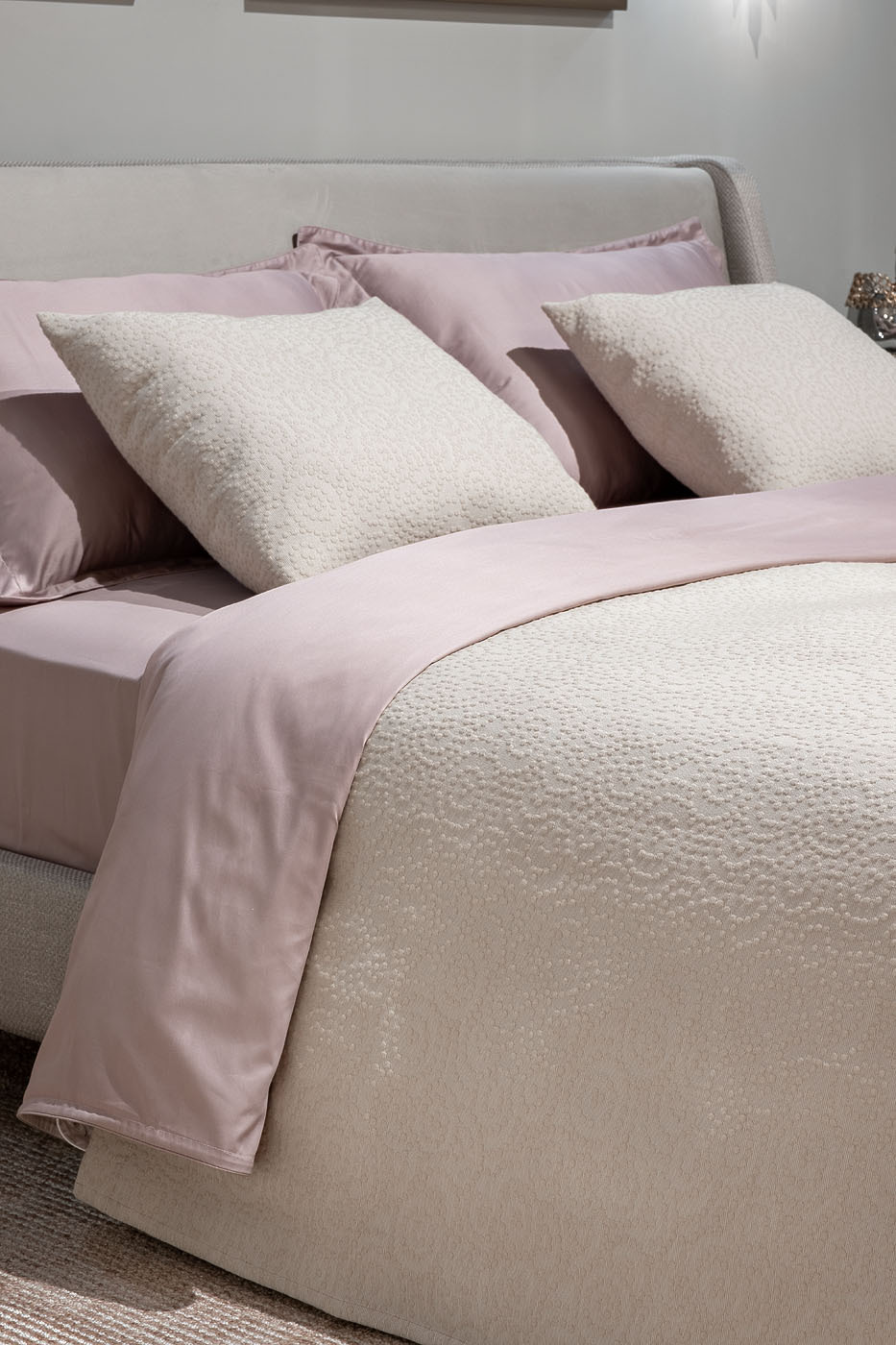 Наволочка декоративная "Иллюзия" 50х50см бежевая Garda Decor 16AMR-IL5050-NAV BEG