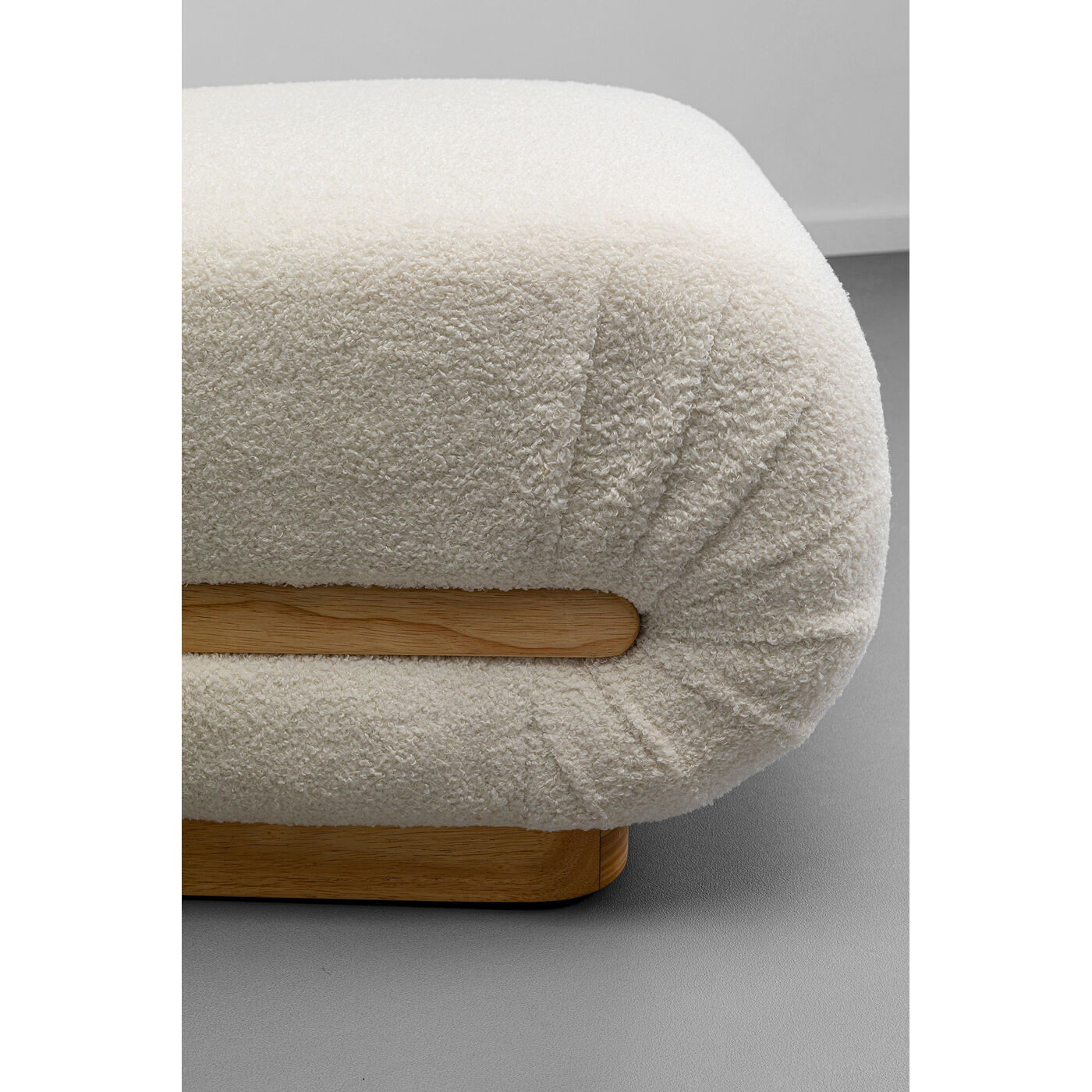 Кресло Hilda Cream 92 см KARE 87873