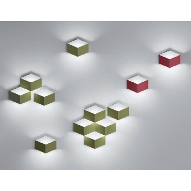 Настенный светильник Vibia Fold Surface 4204 Настенный светильник Vibia Fold Surface 4204