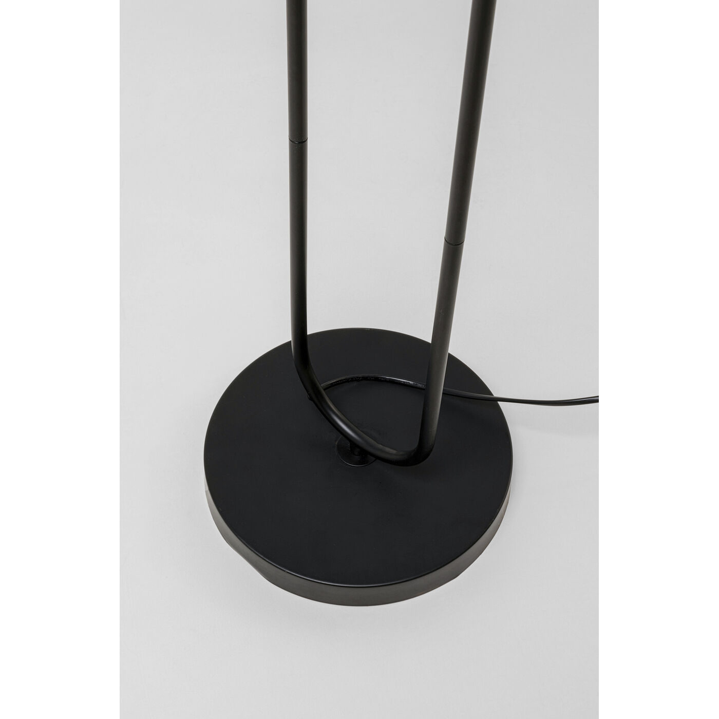 Светильник напольный Philadelphia Black 152cm KARE 57471