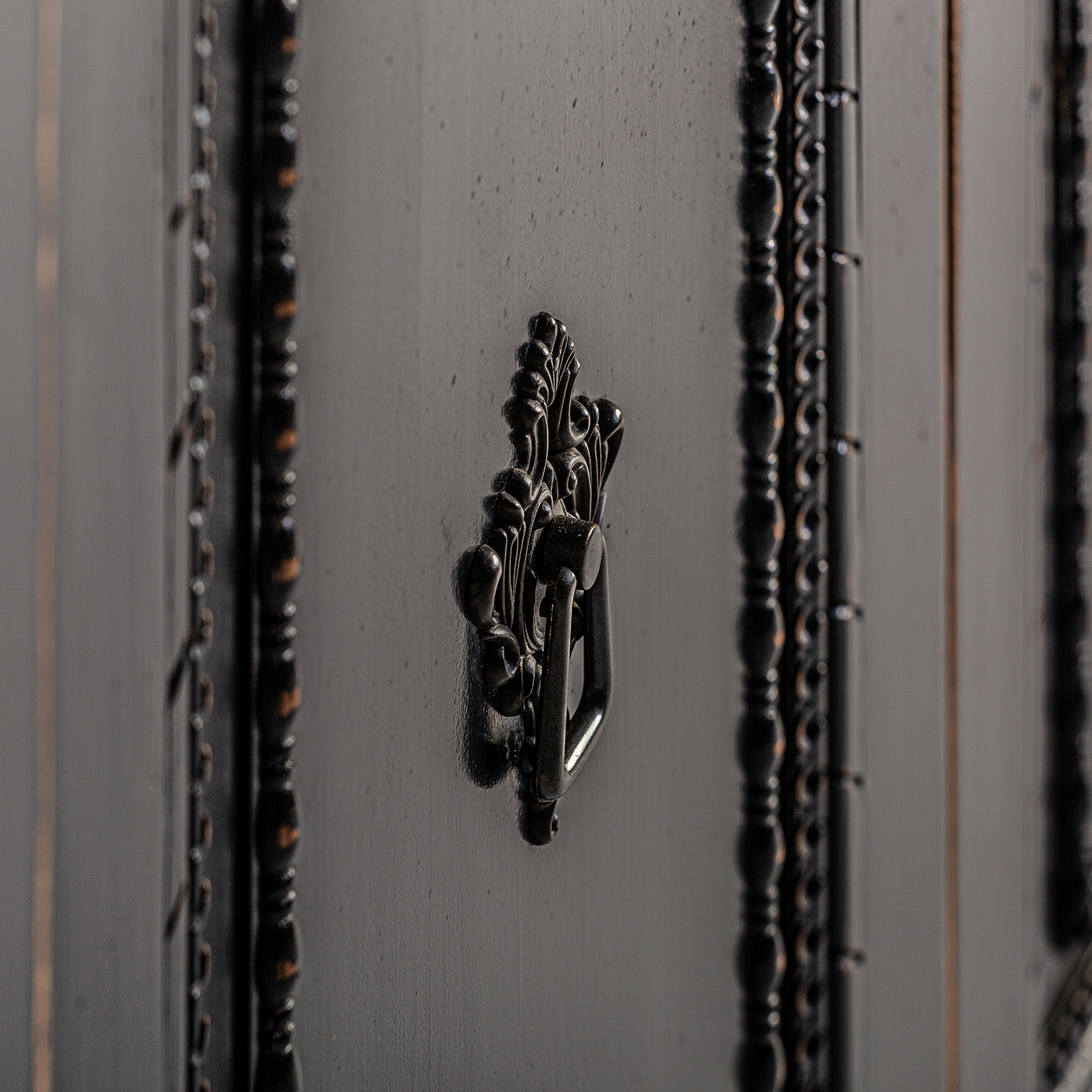 Сервант YPRES Vical