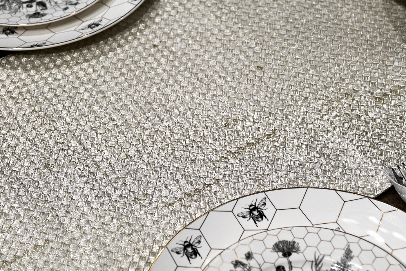 Текстильная дорожка для стола Брасс бежевая Garda Decor 70SW-19001